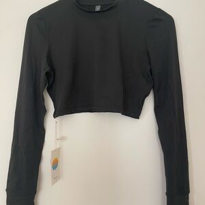 NWT Vouri Black Long Sleeve Crop Top